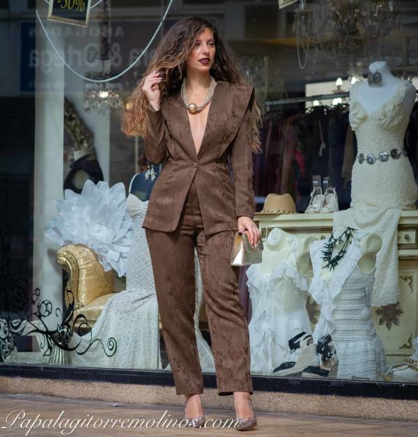 DSC_7996 Traje Chocolate - Imagen 1