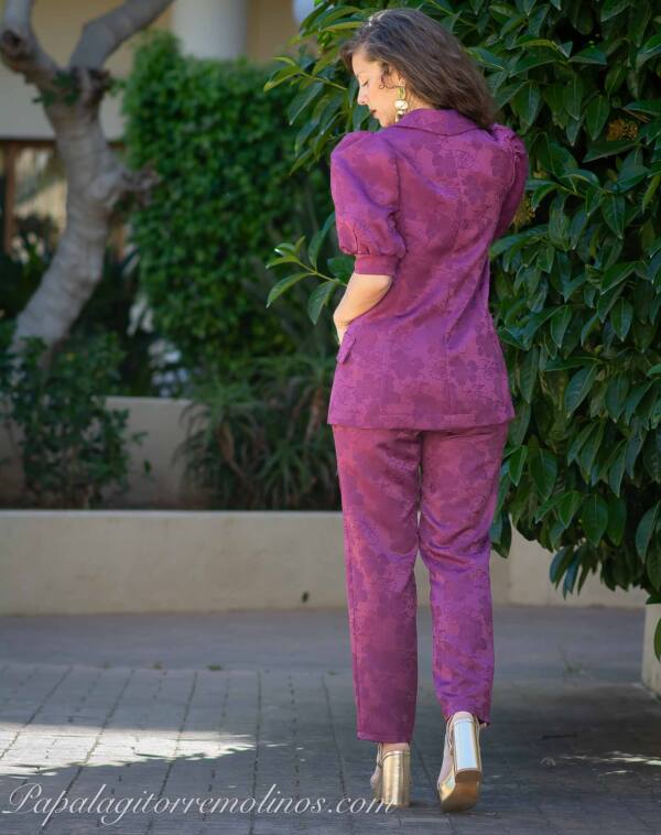 Traje Relieve - Imagen 2